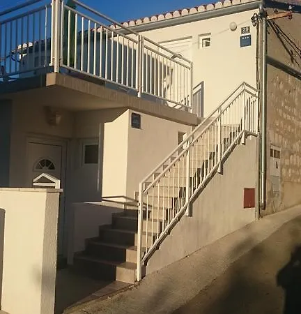 Apartmani Luan Vis Exterior photo